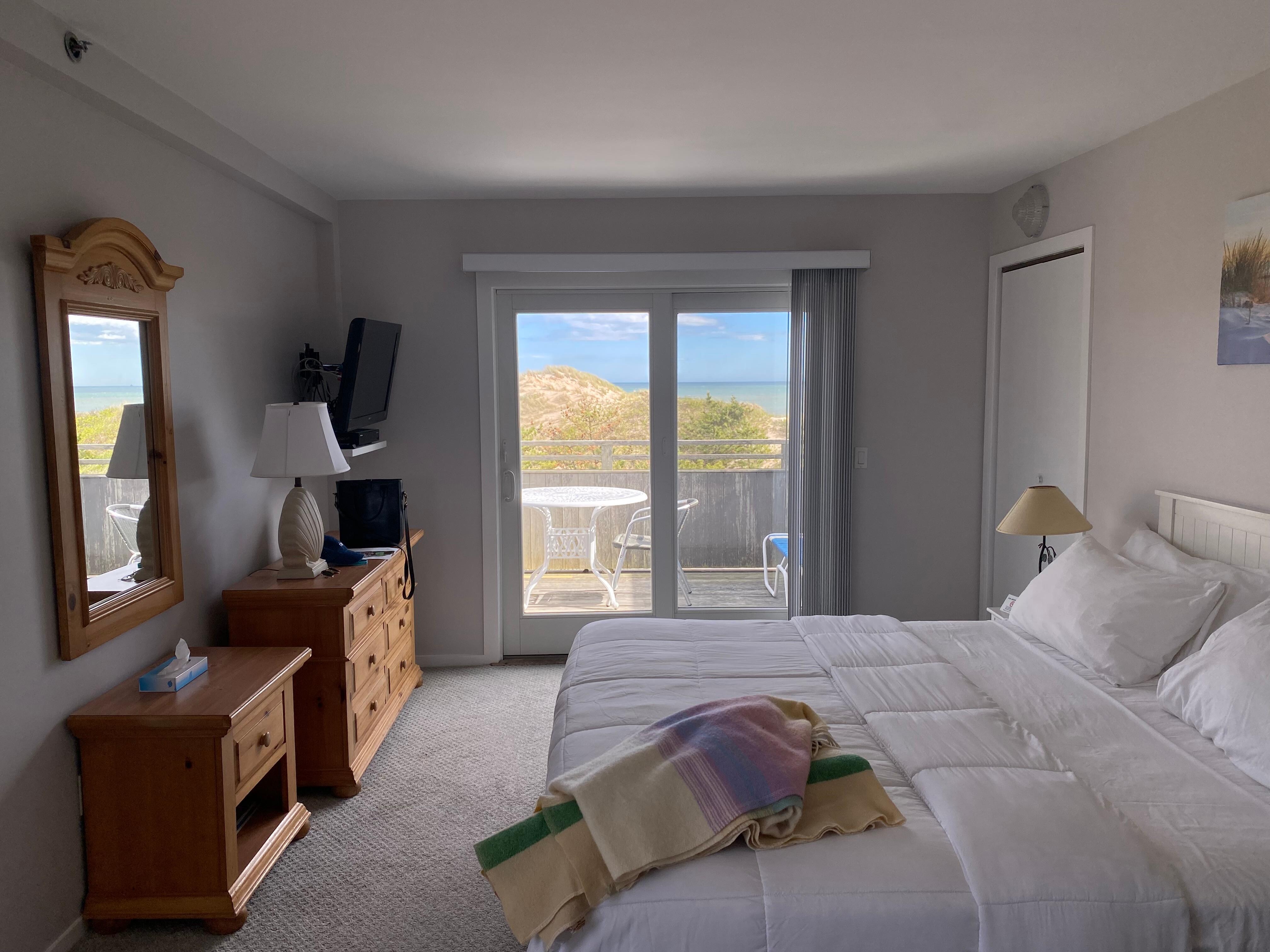 Gorgeous, clean, comfortable room  