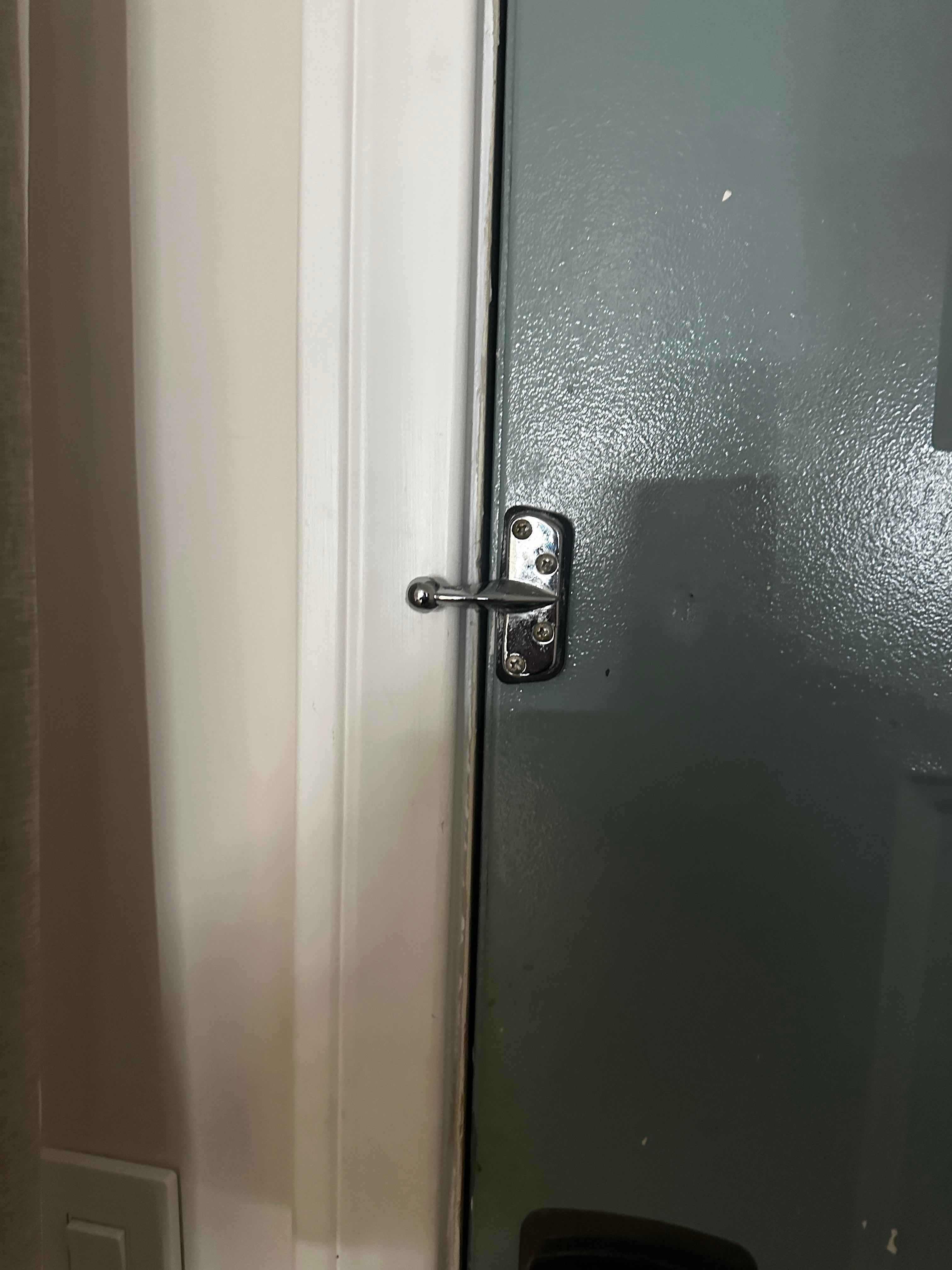 No security lock inside door. 