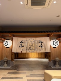 大浴場。この奥に大きなタヌキの置物がある