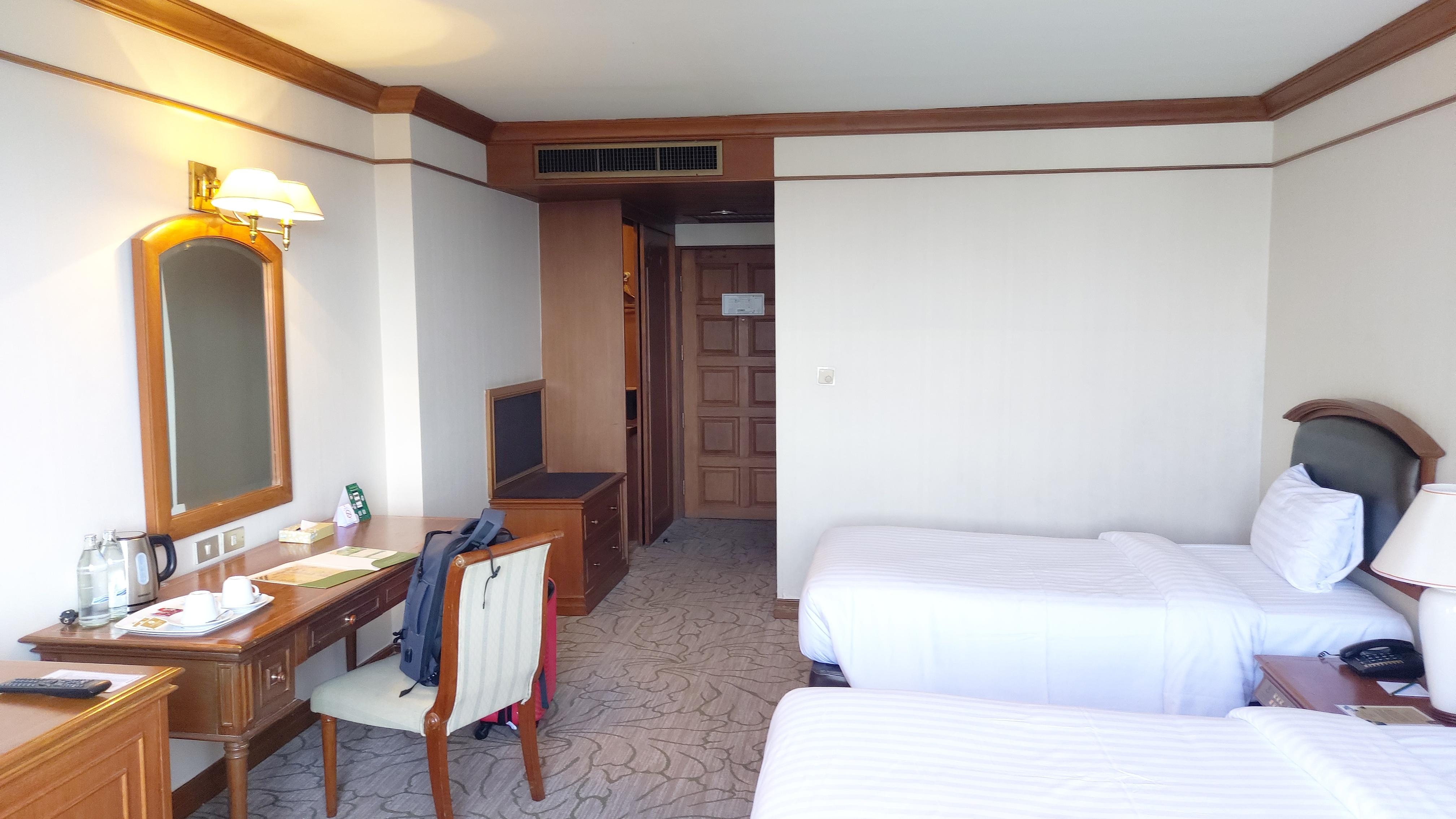 Twin bedroom