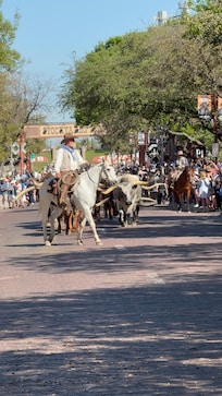 Close to stock Yards!