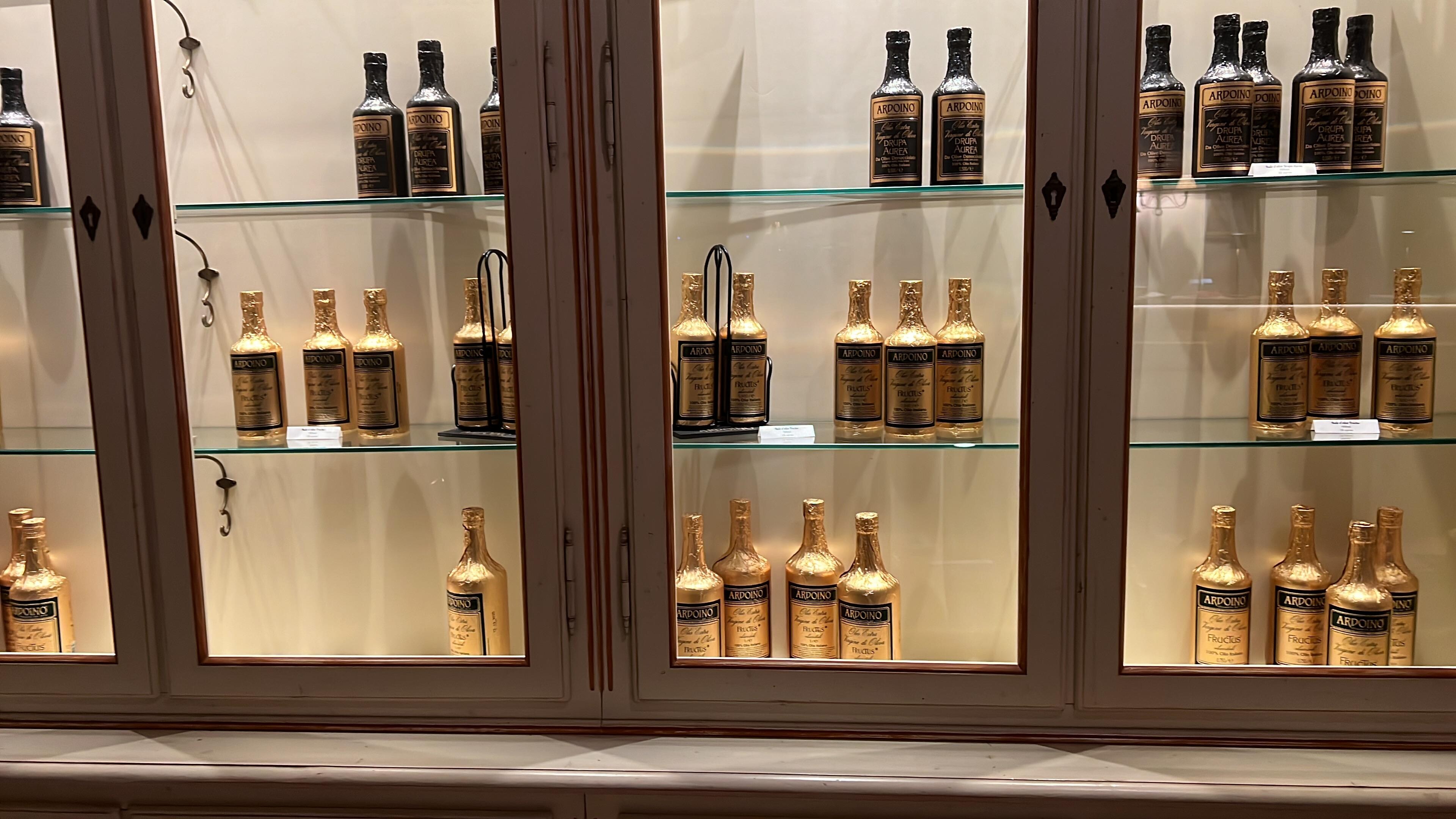 Lokale olijfolie te koop