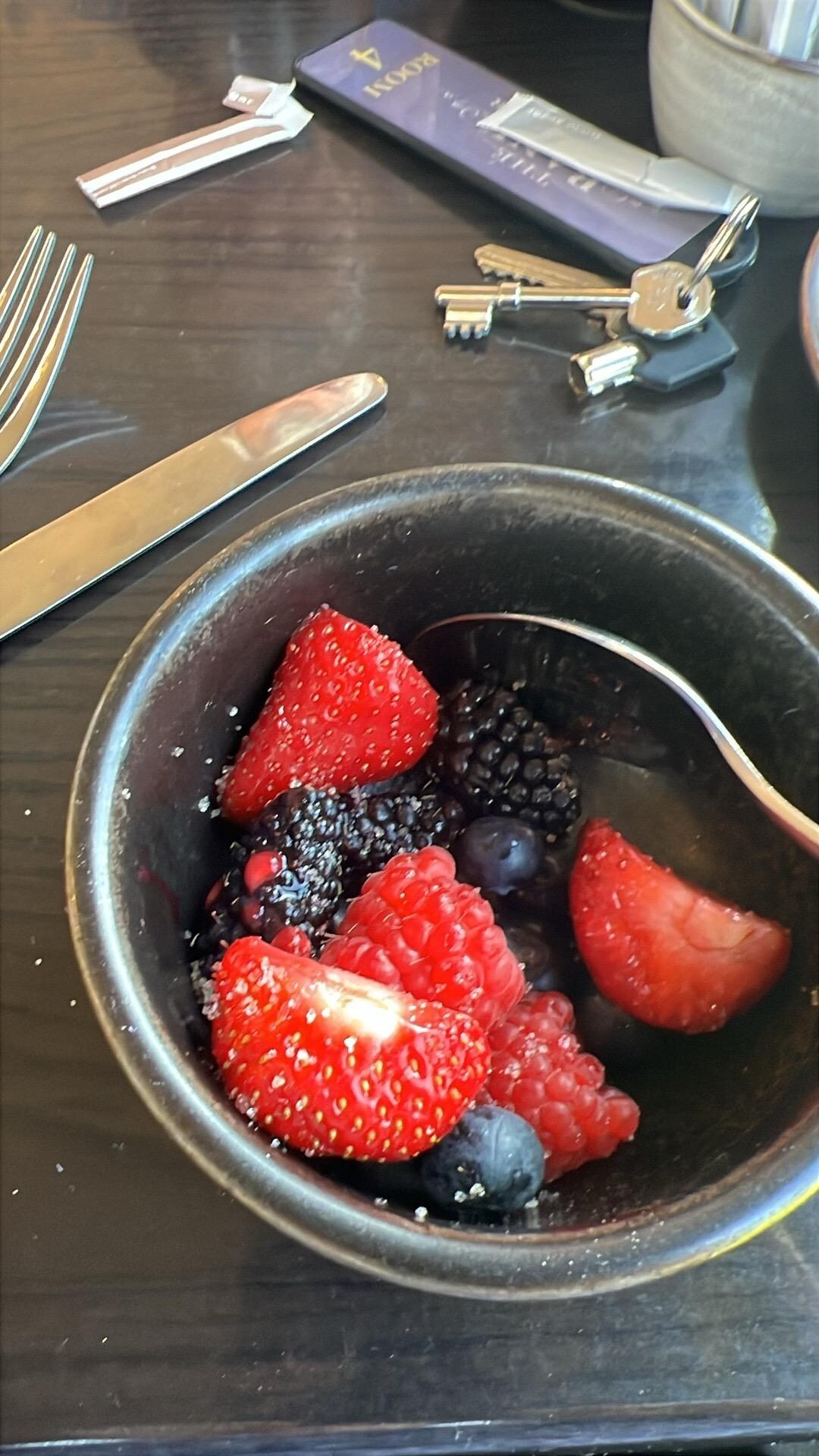 Fresh fruit 