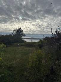Path from the cottage down to Kelly's Cove