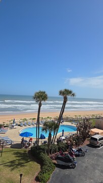 Looking from 4th floor balcony!