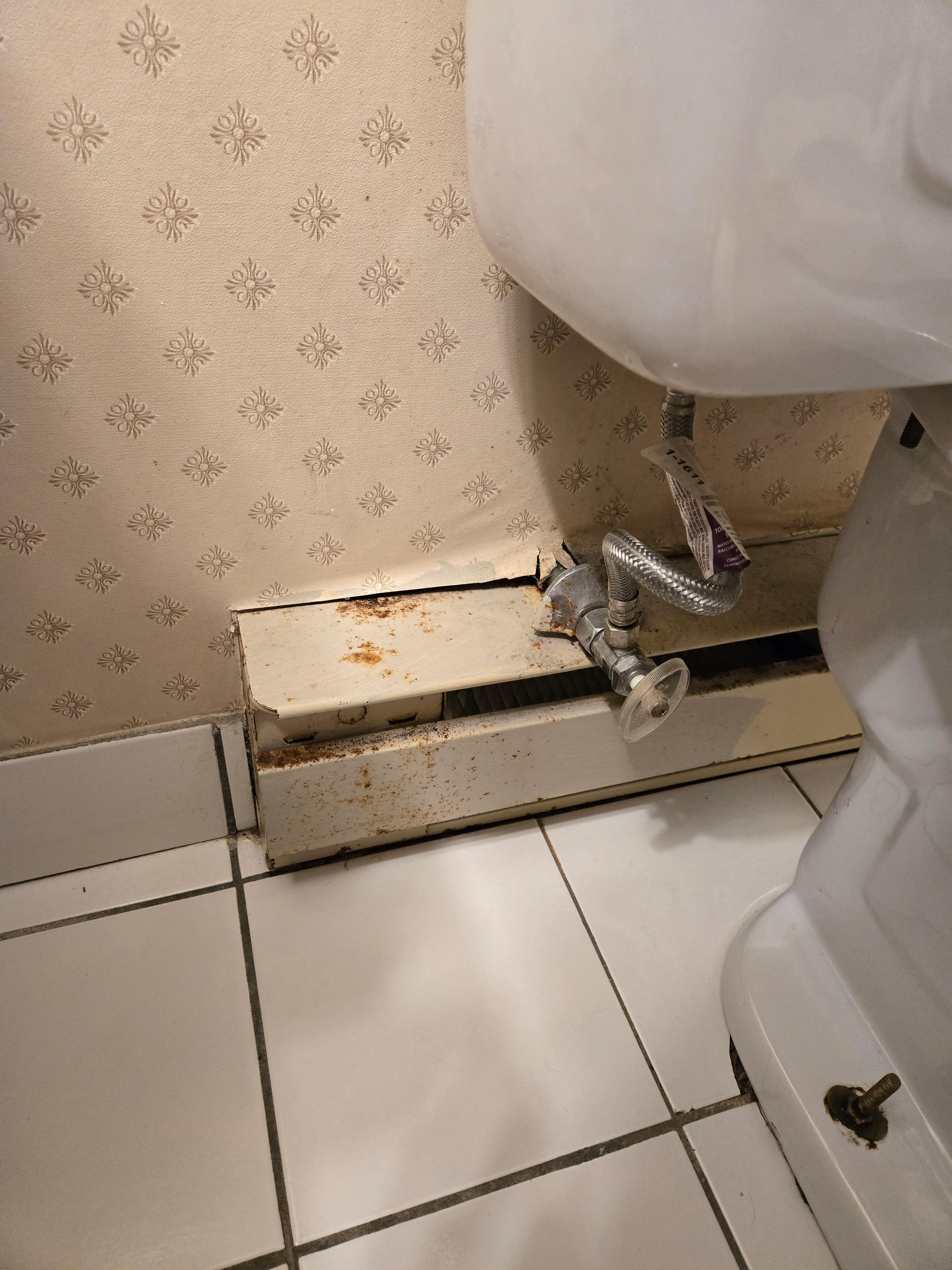 Le pauvre calorifère en est à sa troisième vies