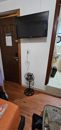 This is a very basic no frills room. Great for a one night stay. Try to stay on the 2nd floor.