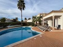 Perfect outdoor setting.