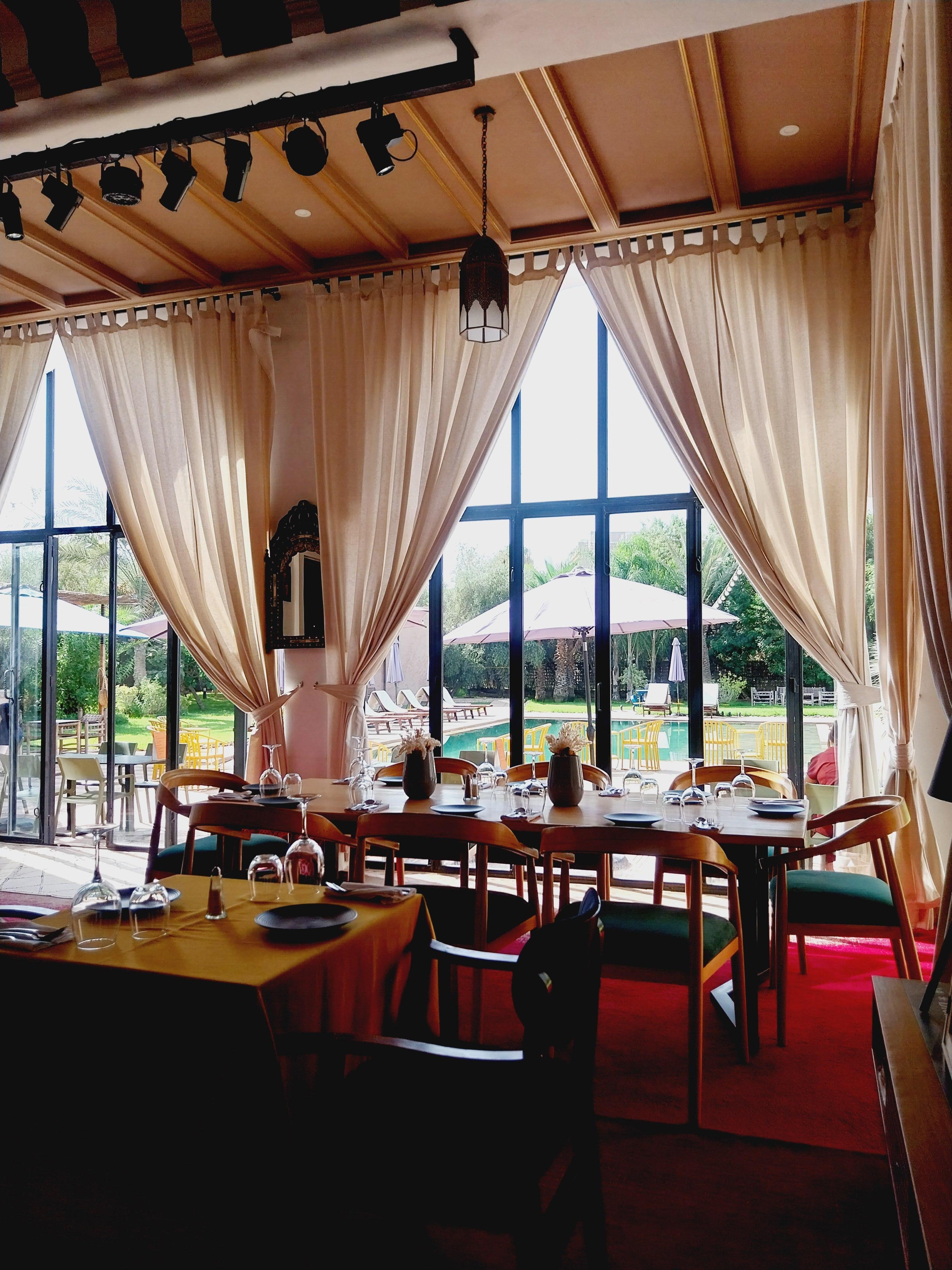 Restaurant intérieur 