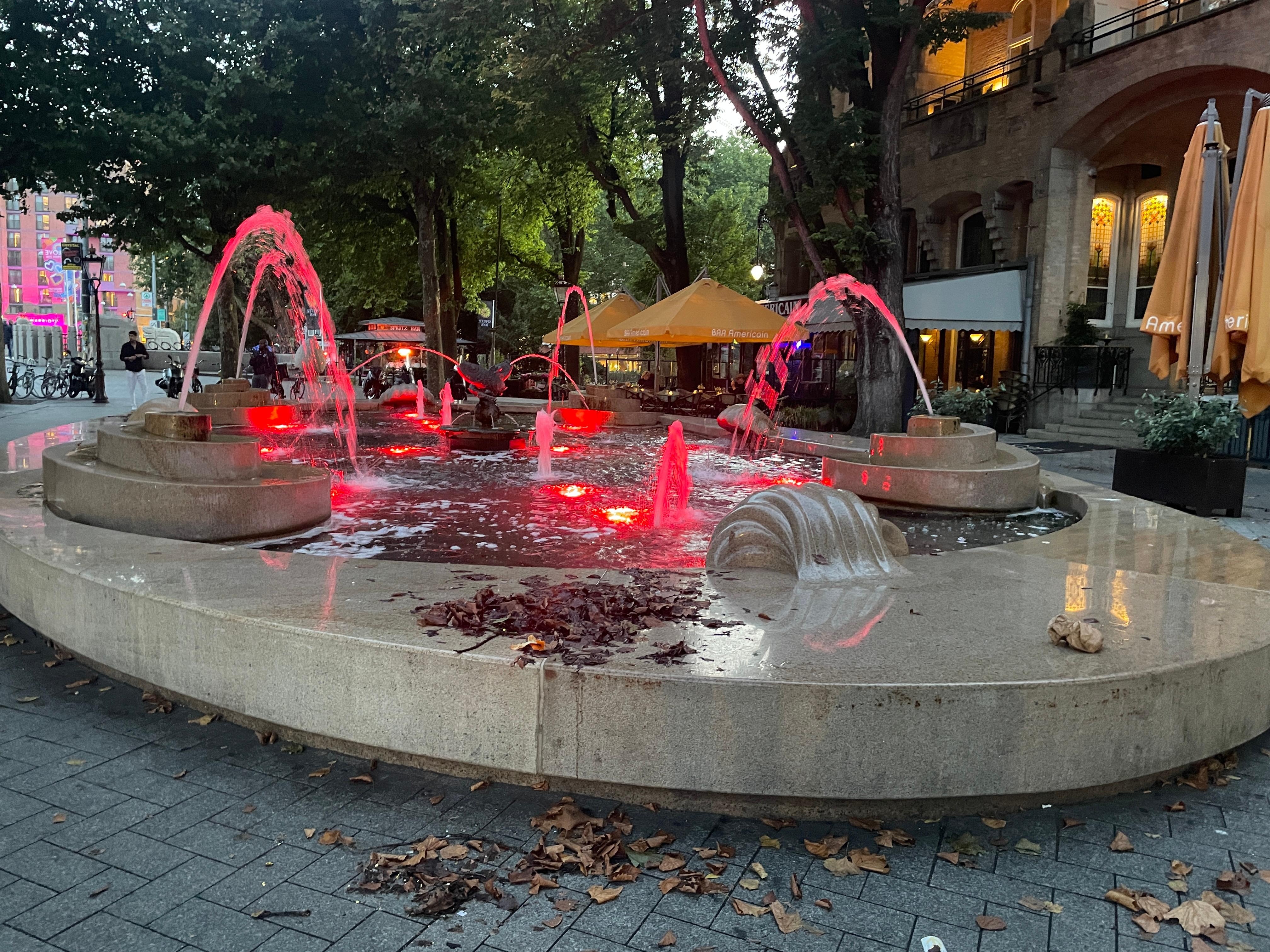 Hotel American fountain