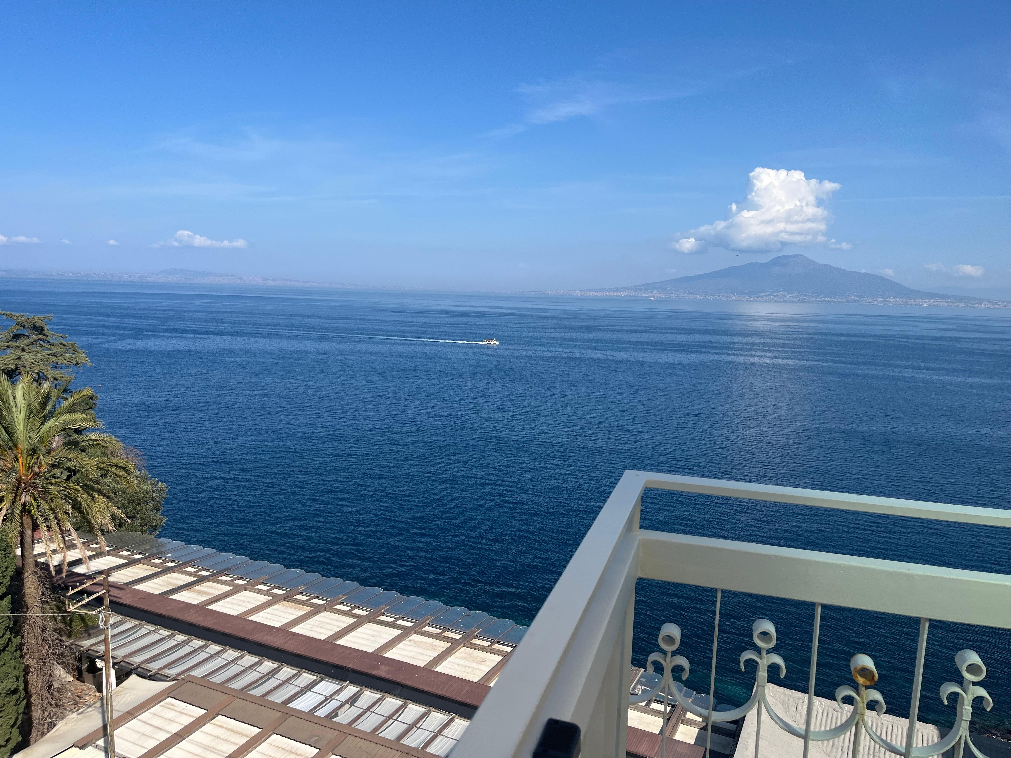 Vesuv set fra værelset