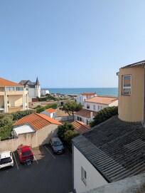"sea view"