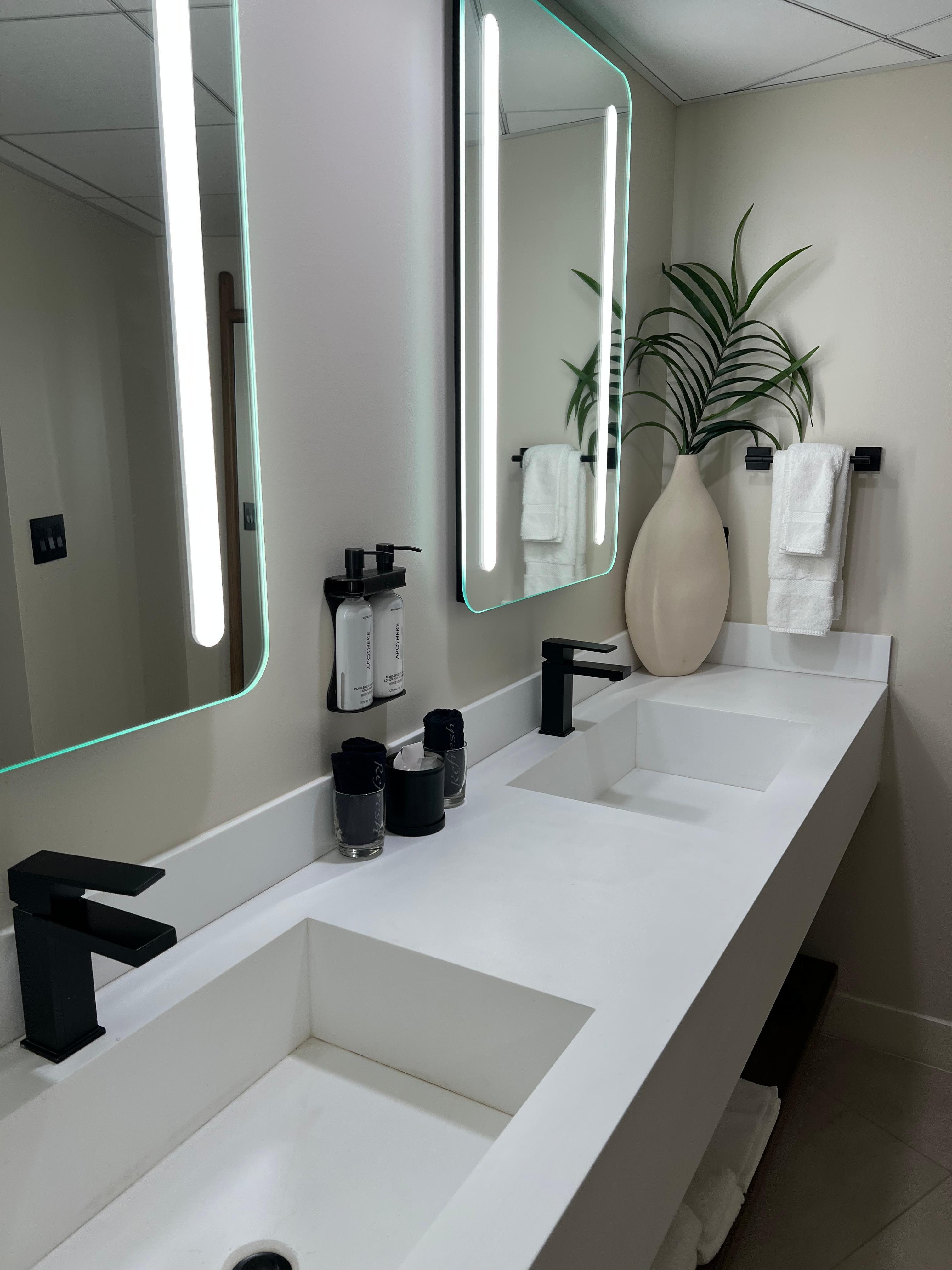 Clean and no clutter 