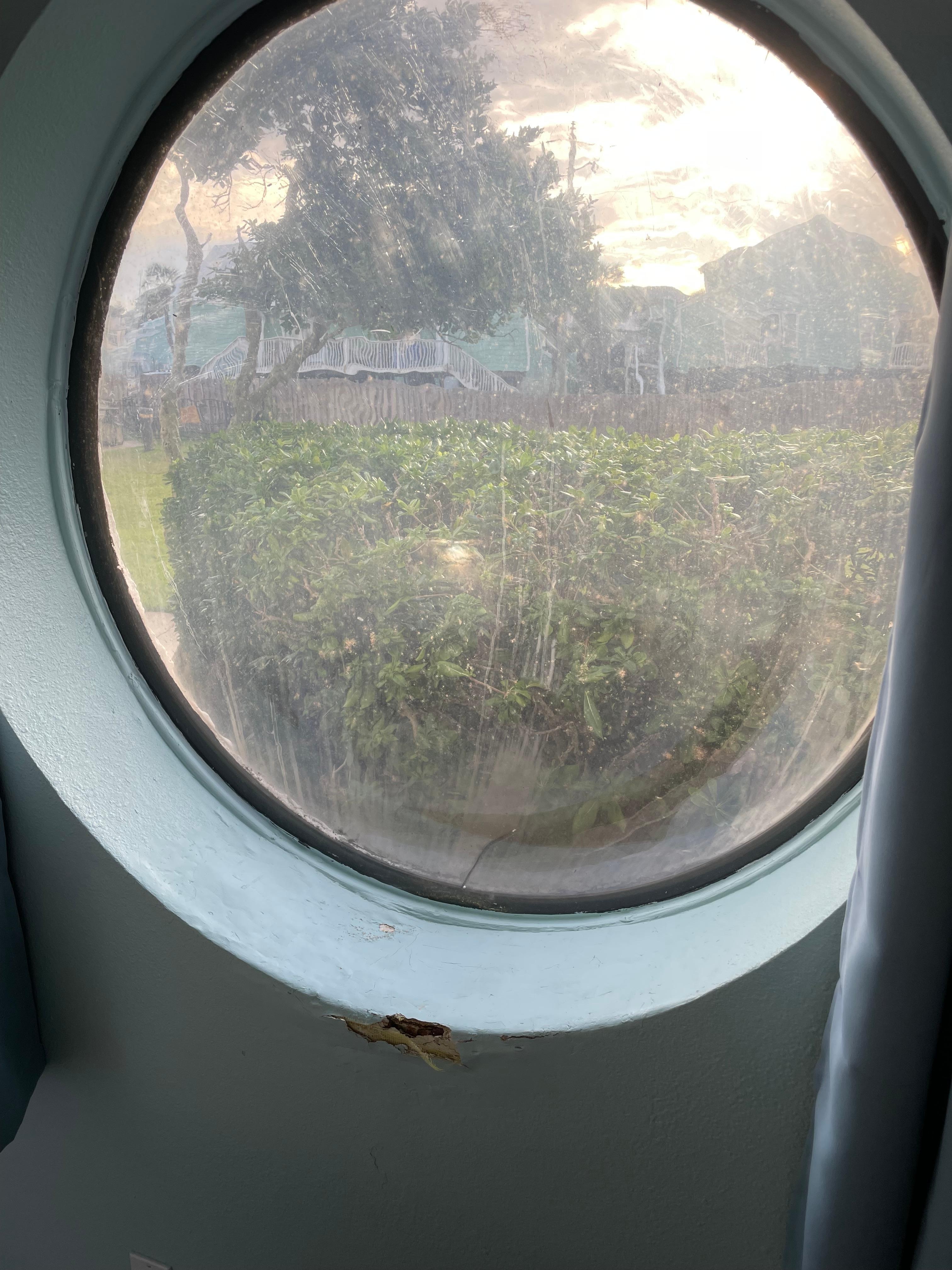 Looks like a prior window leak? 