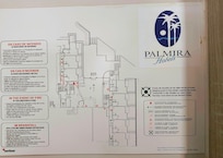 Un hôtel 4 étoiles (ONA group) a racheté son hôtel 3 étoiles voisin (PALMIRA). C'est 2 hôtels en 1, Une usine ! A déconseiller.