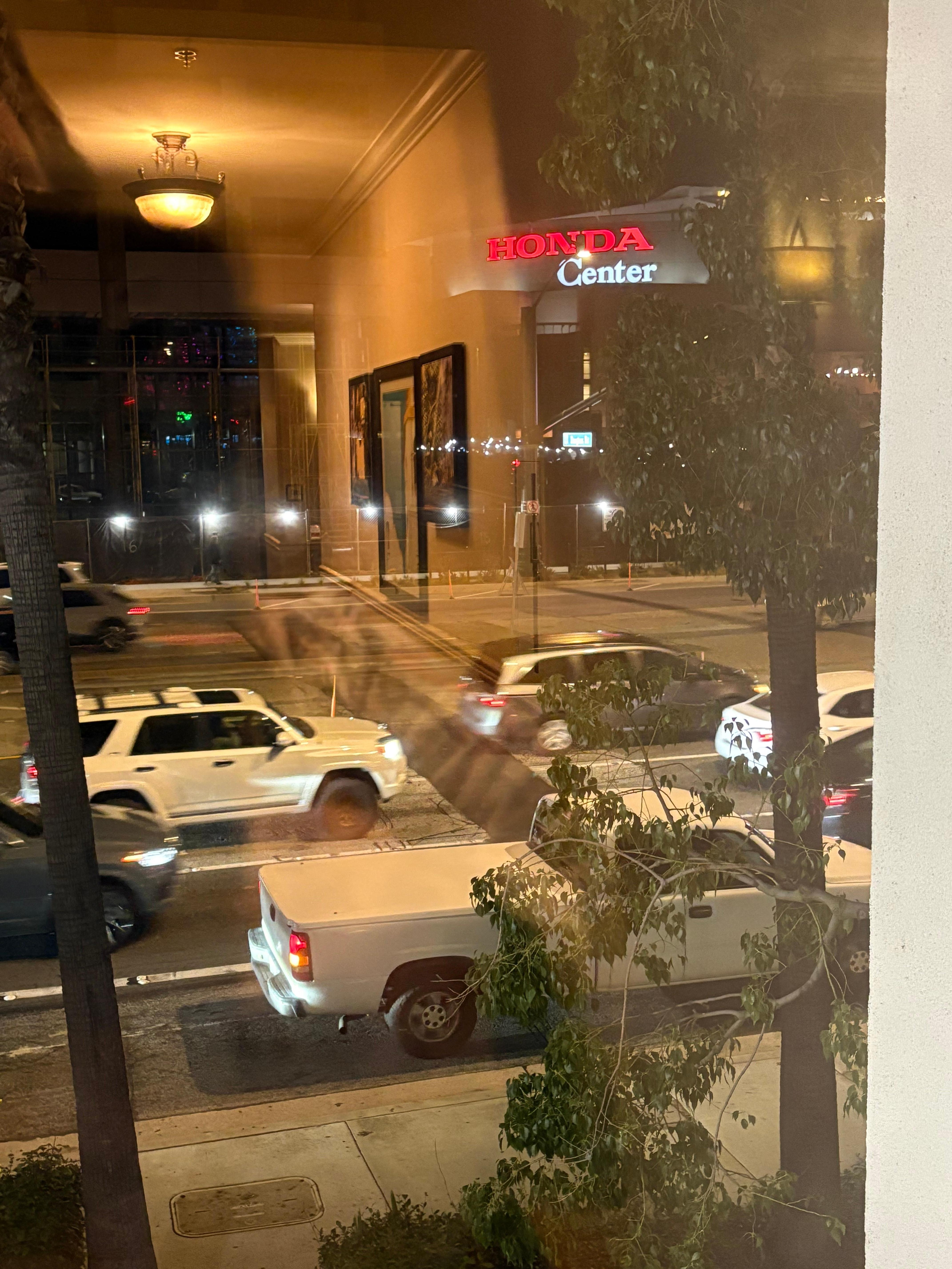 Great location, walked to dinner and the Honda center.