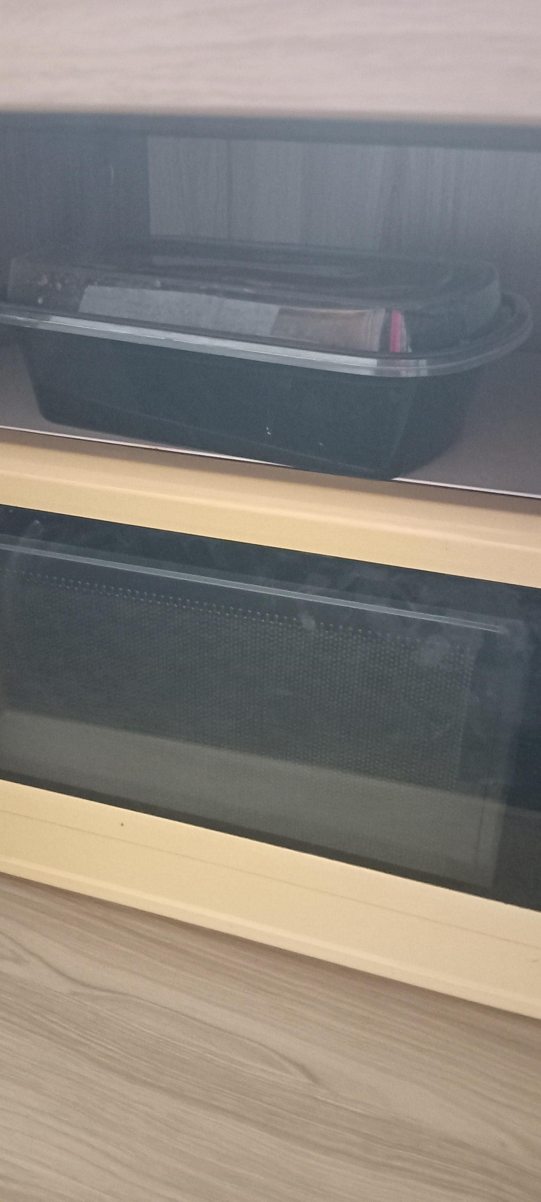 Where trash was, they didnt wipe anything clean