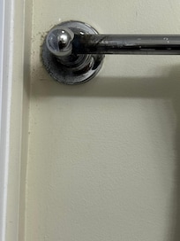 Towel hanger