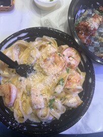 Chicken and shrimp Alfredo delicious