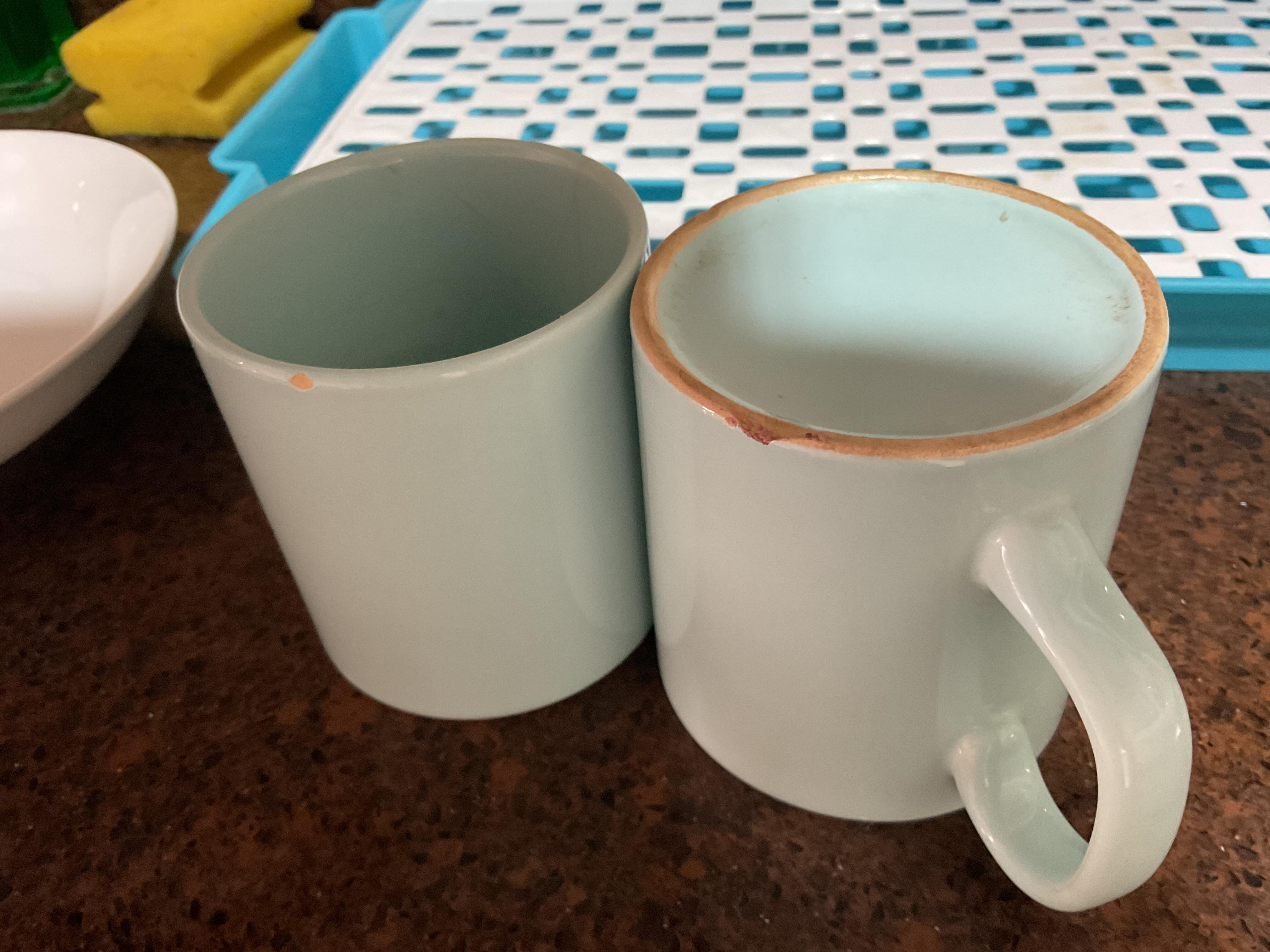 All cups/mugs chipped