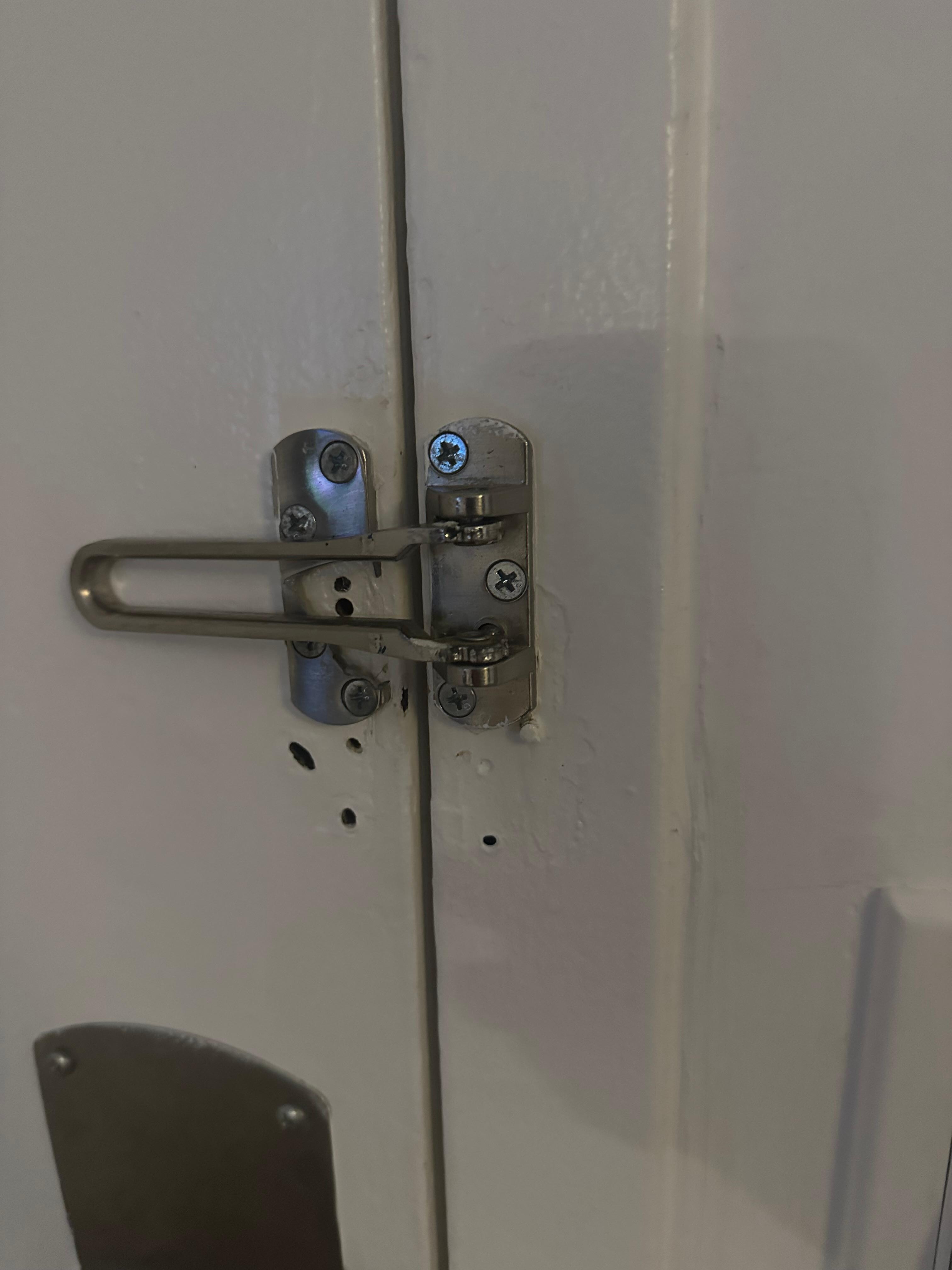 No security latch