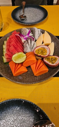 Fresh fruit plate