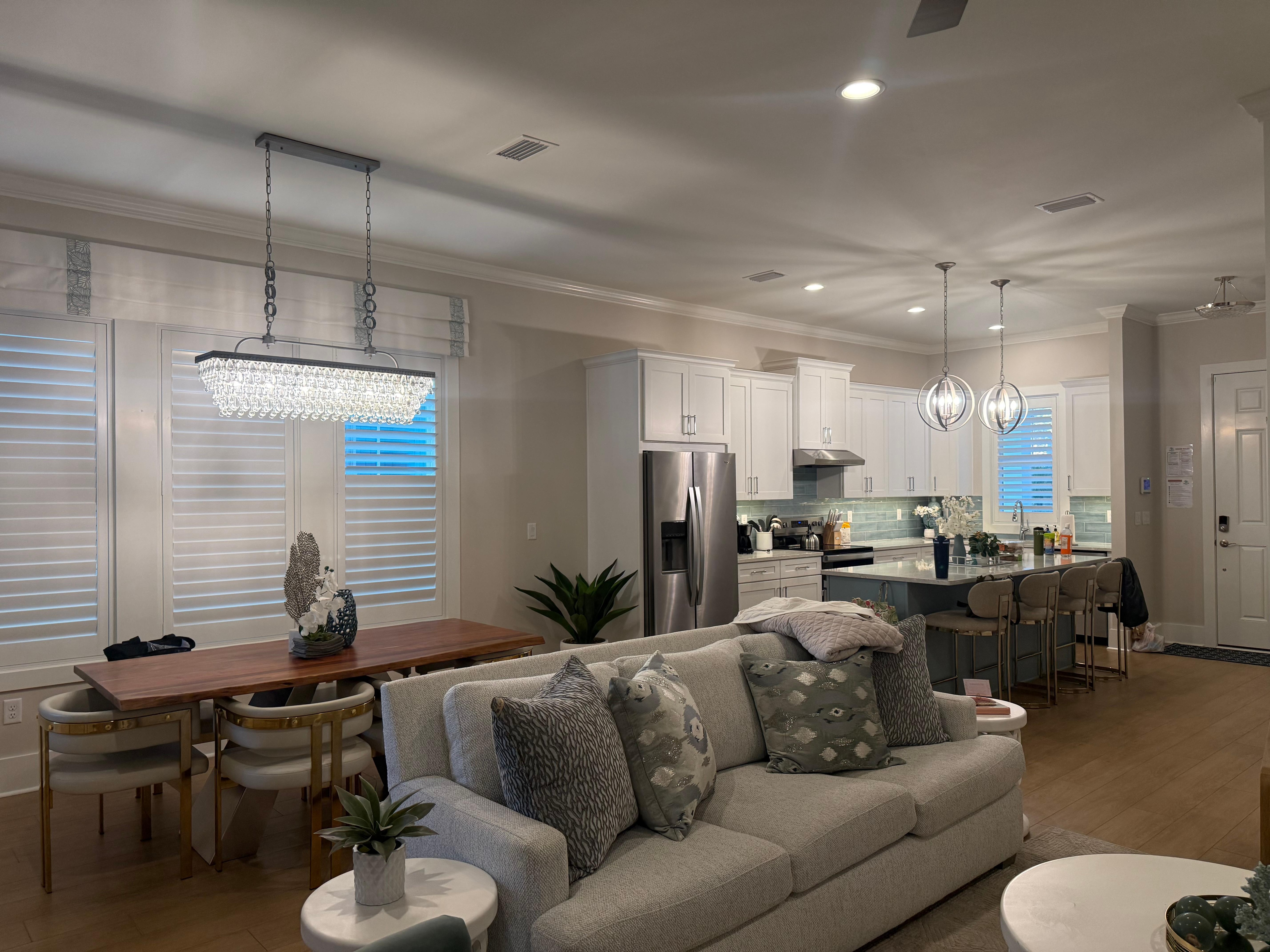 Living room, dining room and kitchen 