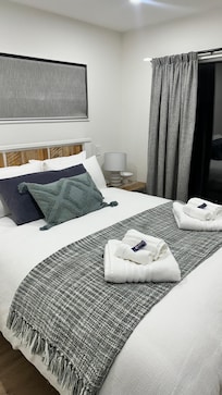 Good and expensive quality bedding and beds