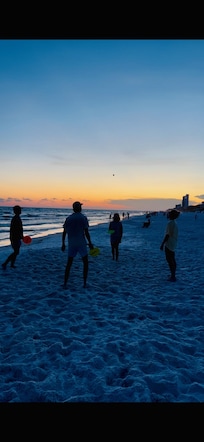 Easy walk, bike ride or golf cart to the beach for sunset.