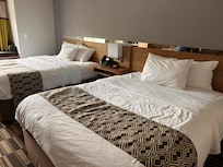 Wrinkles in bedding not sure if they ever changed them or wash them or how long theyāve actually been there