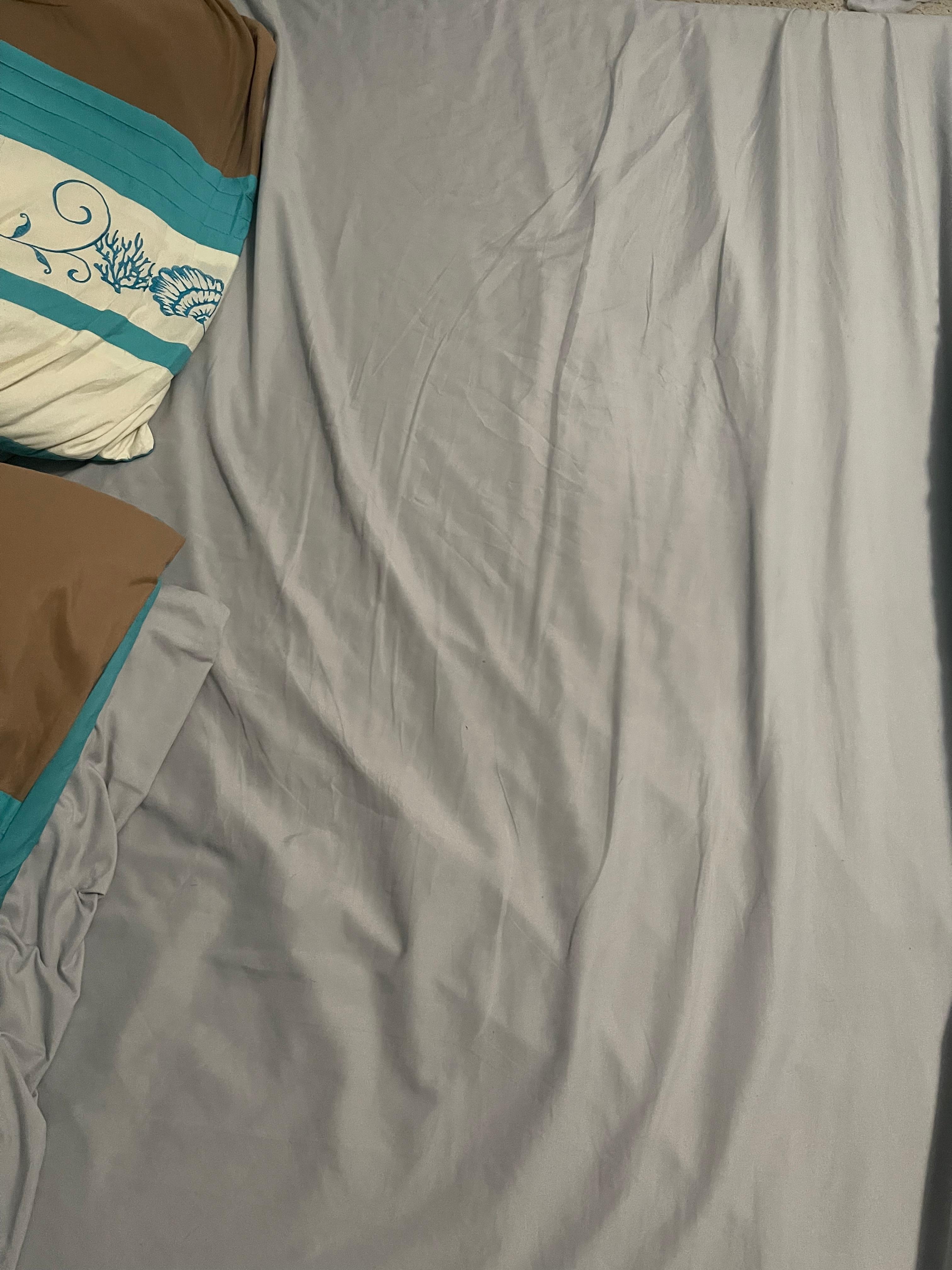 Sheets were iffy but clean sheets were in dryer. I don’t if the housekeeper just can out of time. Just the back room.