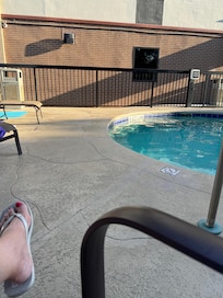 Clean pool area. Towels provided.