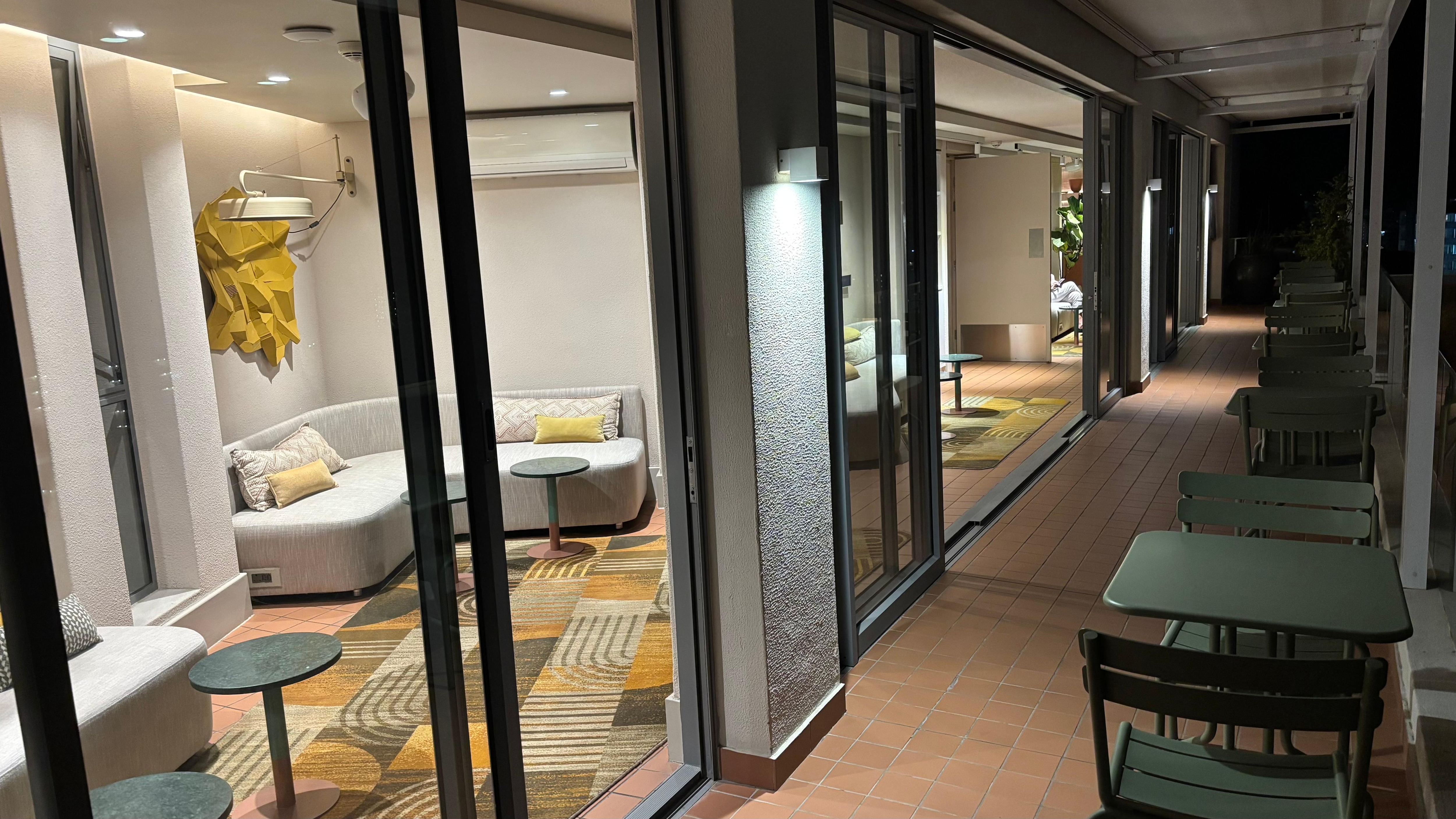 Level 4 terrace lounge