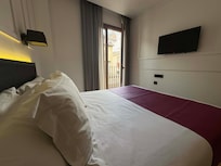 Elegance Gomérez room