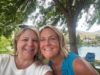 Cousin Krissy and Denise. Thank you just blocks away from each cousin house and to the lake🌺