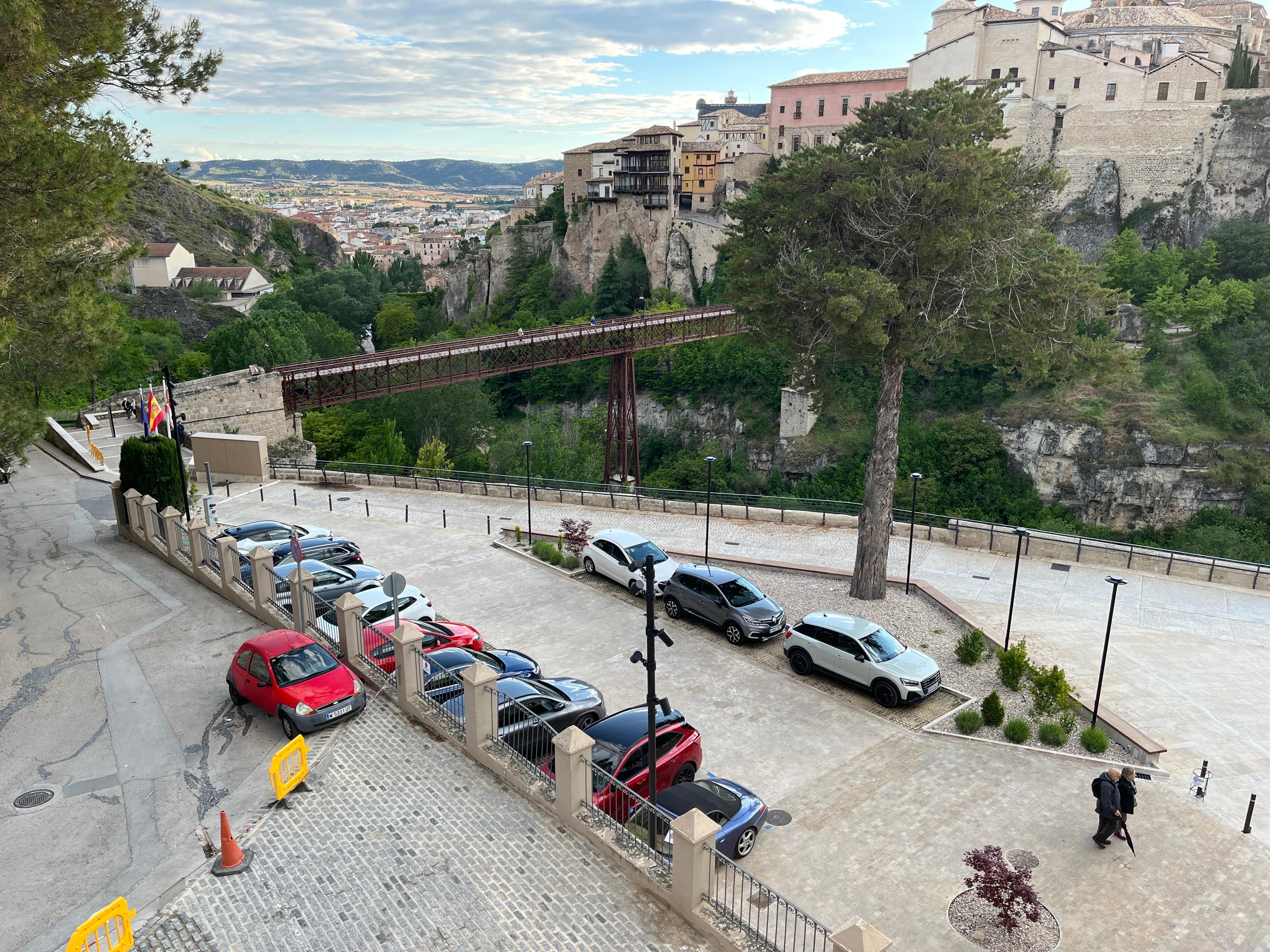 Parking for 10 cars