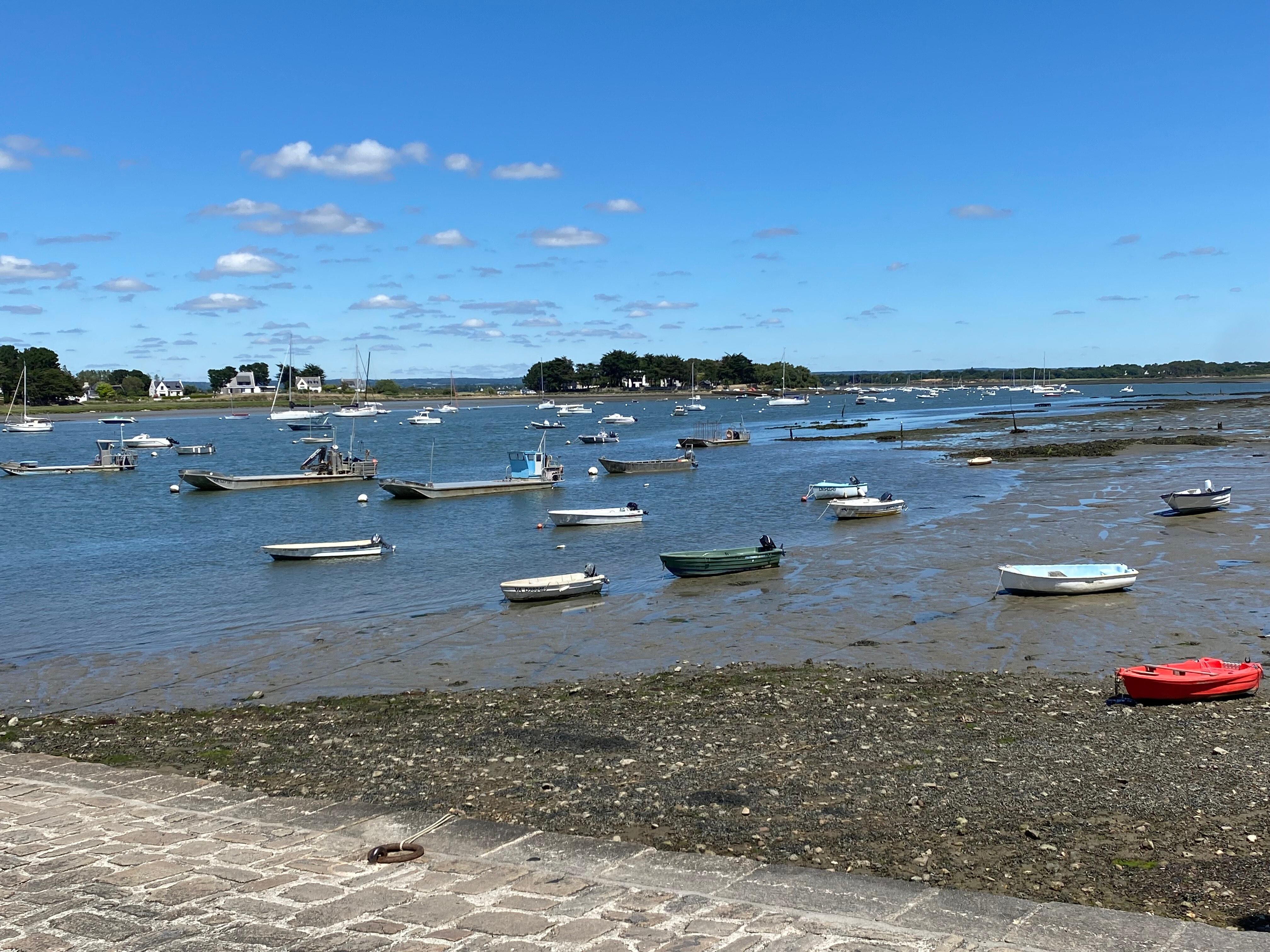Petit port près du Passage St Armel. 