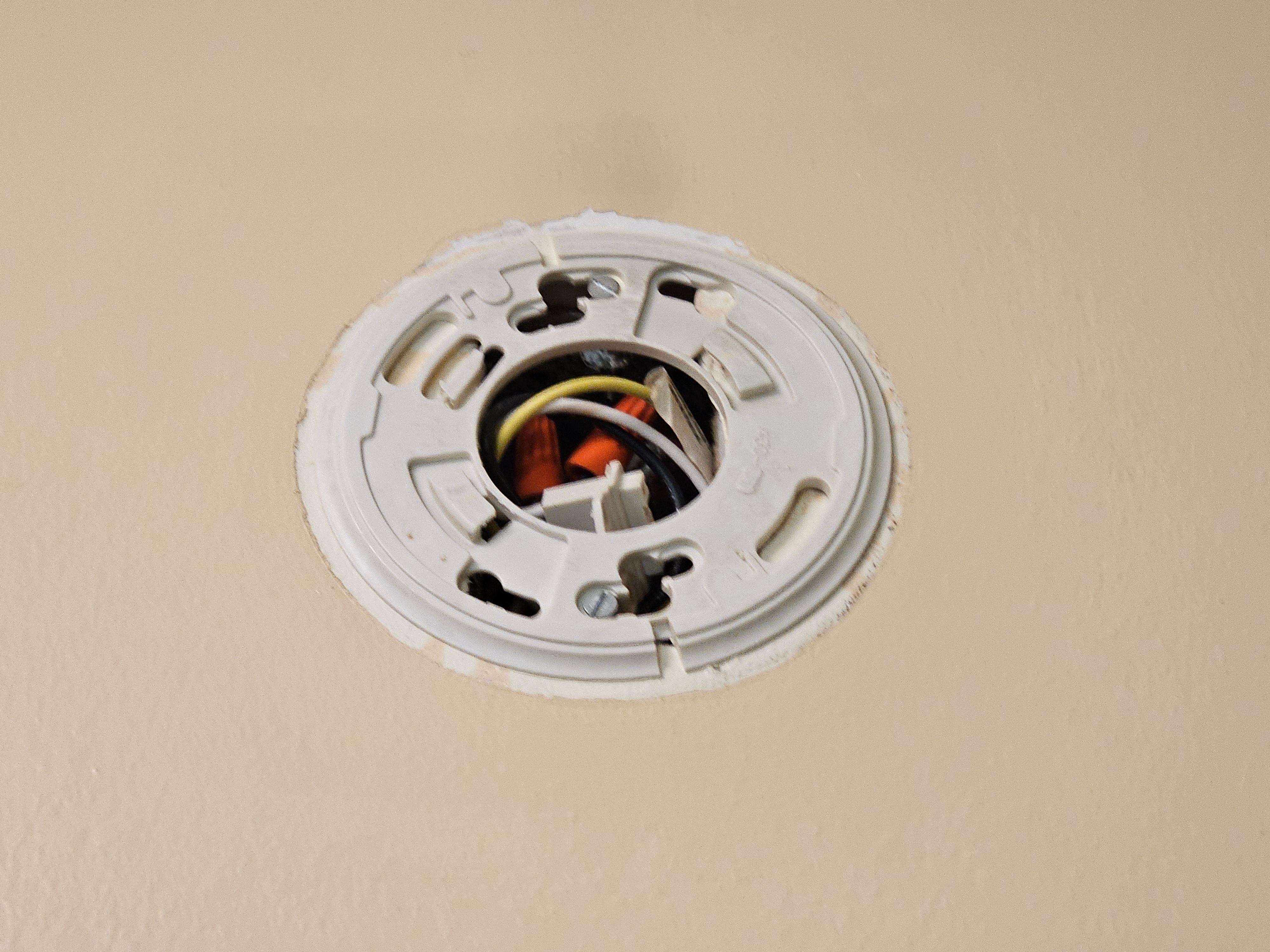 Smoke alarm missing