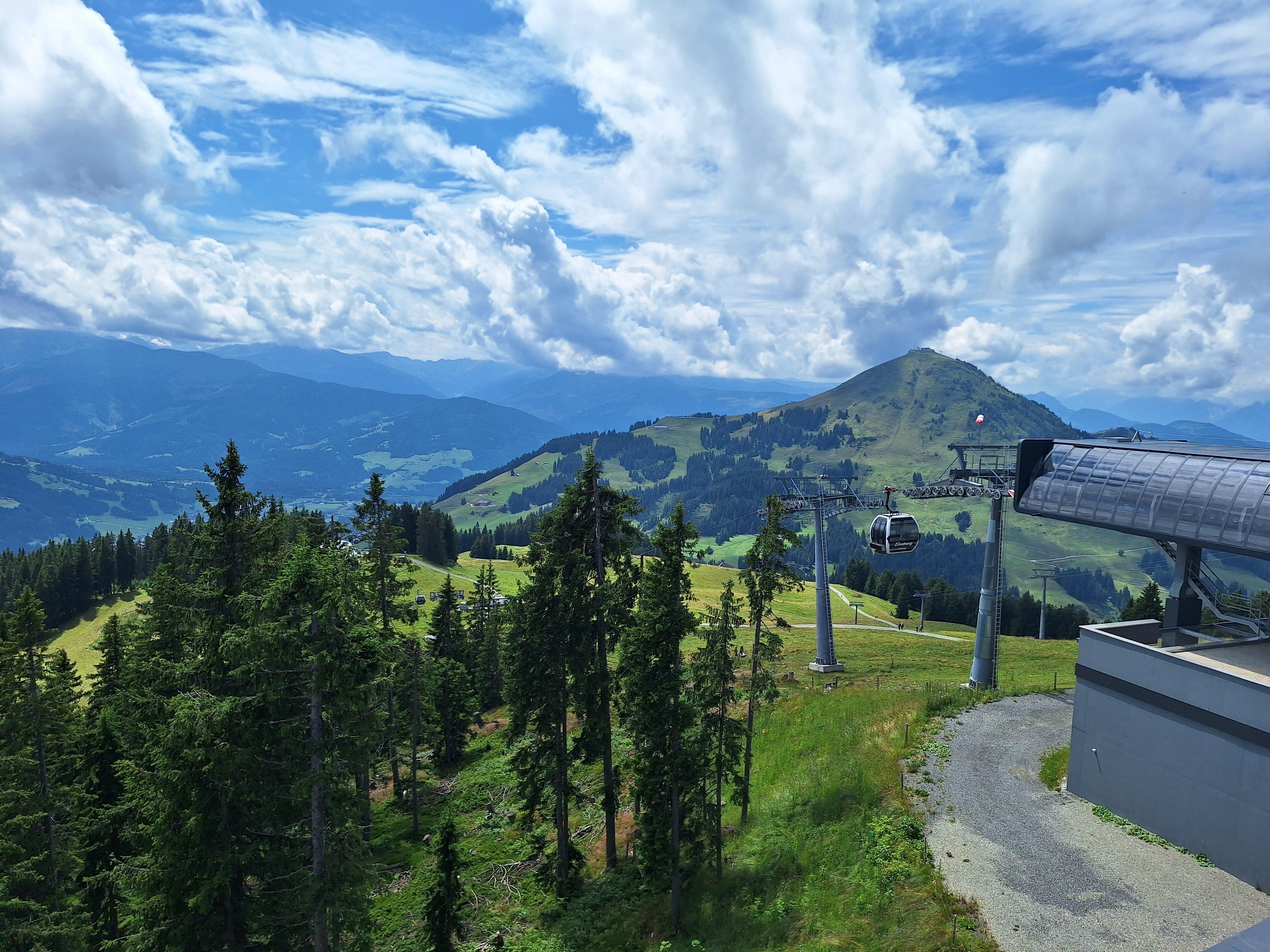 Blick oben vom Berg im Brixenthal