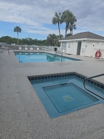 The pool & Hot Tub area is very nice and clean.