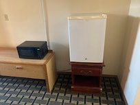 Outdated & non functioning furniture & appliances