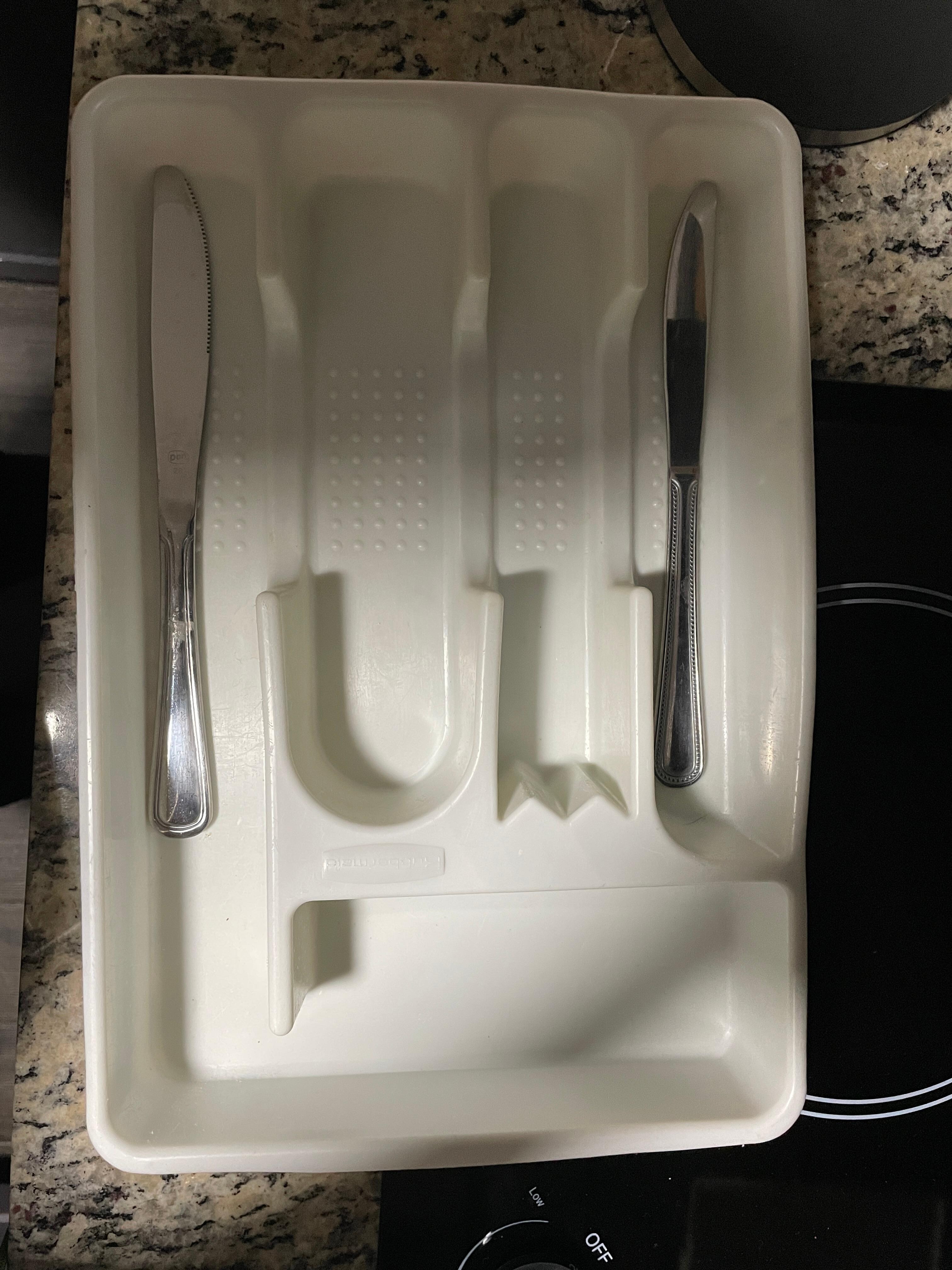 In my opinion, if you’re going to provide silverware, ensure there’s some of each or provide none. The cutlery organizer was also dirty on the outside.