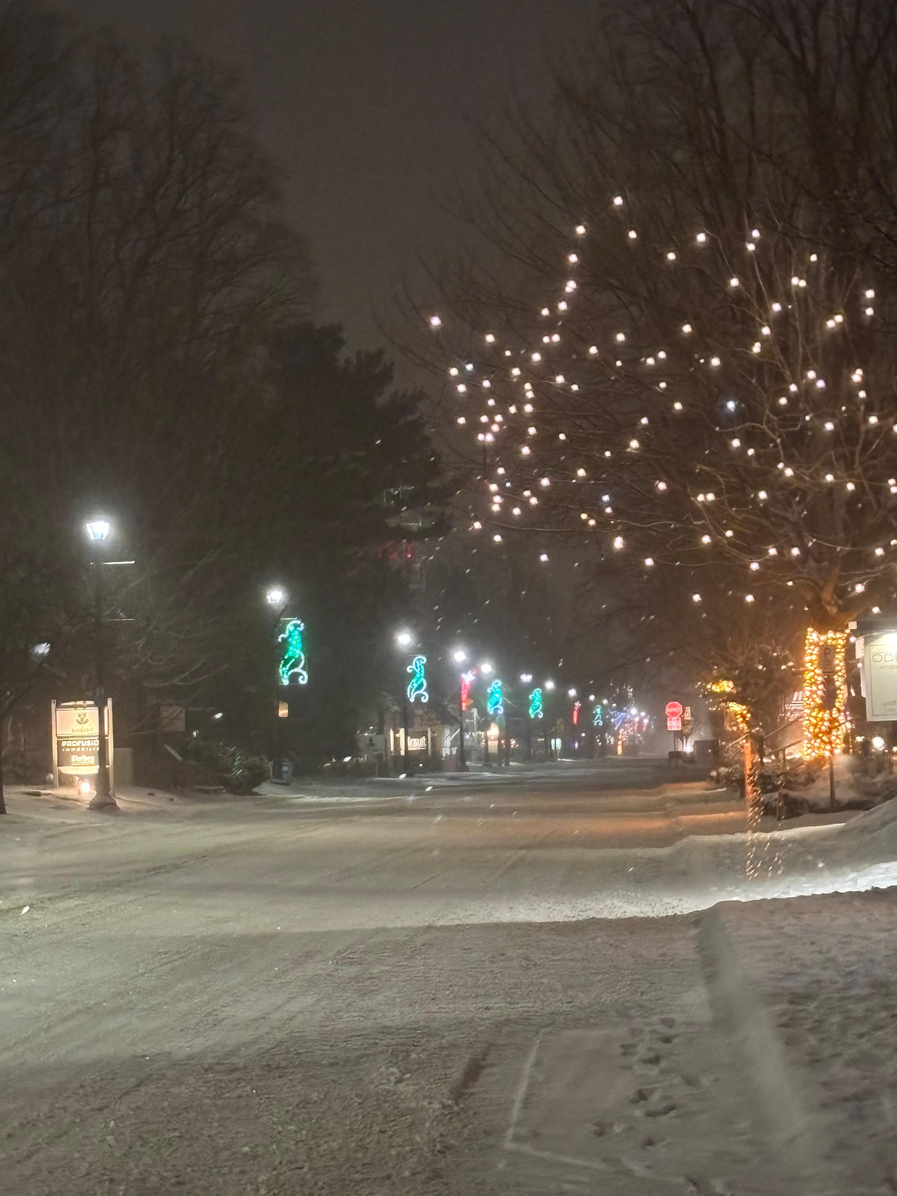 Great street access to restaurants and shops
