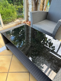 Filthy table not cleaned