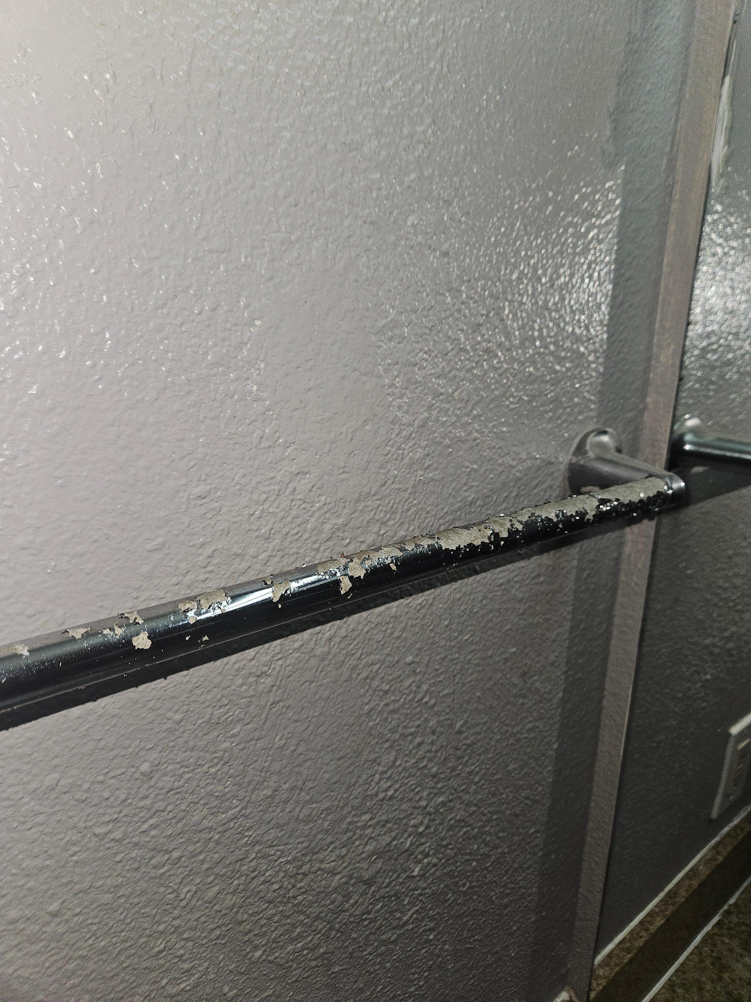 chrome pealing off the towel rod, obviously not even wiped down i some time