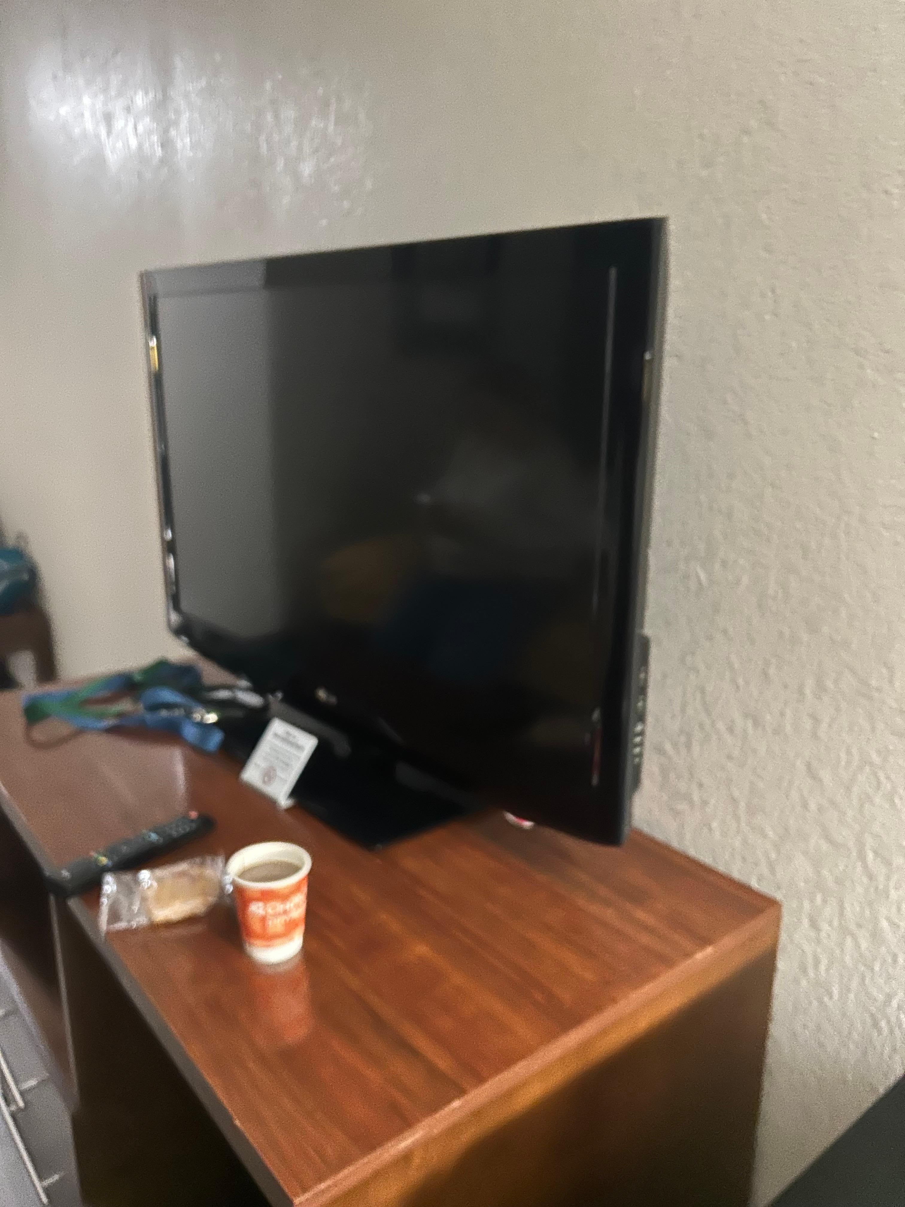 The tv turned on but had no signal 