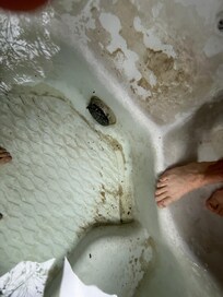 Picture speaks for itself. Booked a cob in the smokies for a hot tub on cold nights. Reported and no actions were taken to help or refund