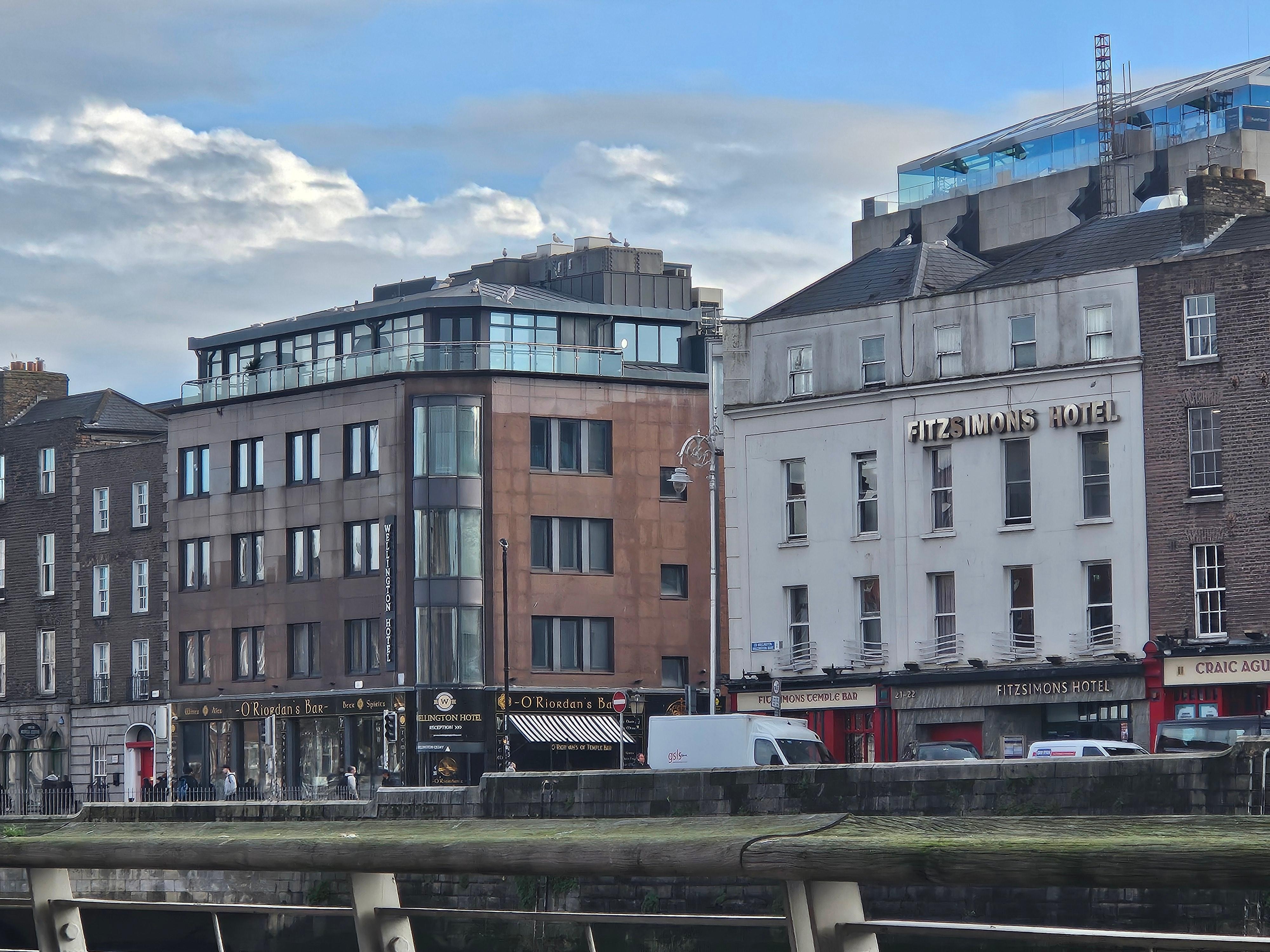 The Wellington from across the quay