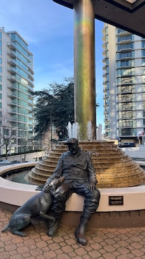 Water fountain out front of the hotel