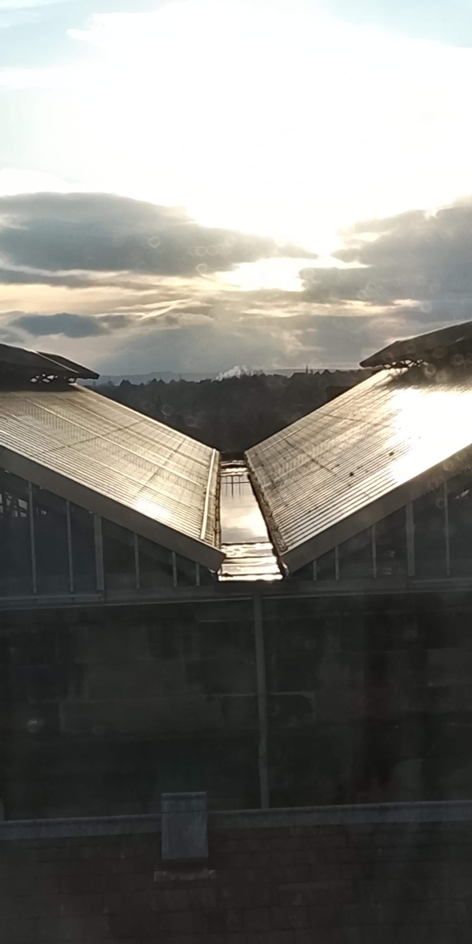 Handy to station but no noise could be heard 